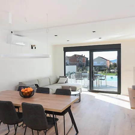 Lejlighed Fux Luxury Infinty-pool