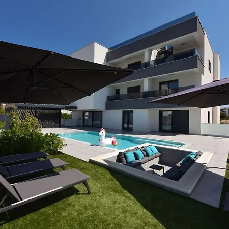 Fux Luxury Infinty-pool Zadar