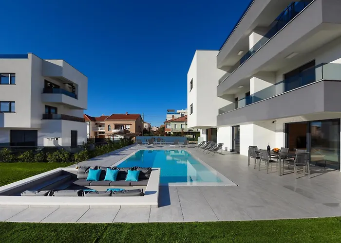 Fux Luxury Infinty-pool * ザダル