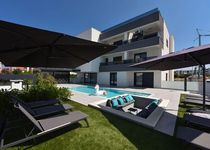 Fux Luxury Infinty-pool Zadar