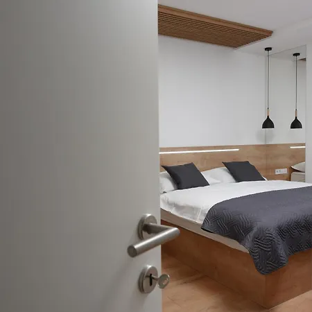 公寓 Fux Luxury Infinty-pool