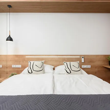 Fux Luxury Infinty-pool *