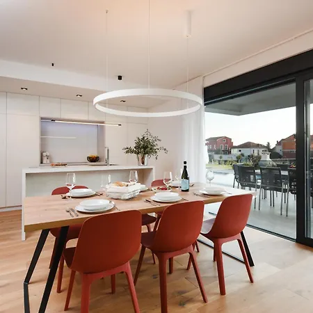 Fux Luxury Infinty-pool 公寓 扎达尔