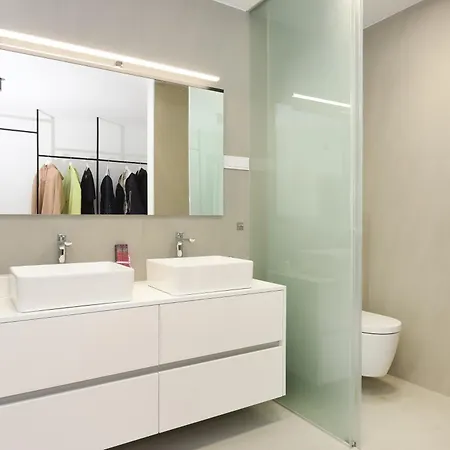 Fux Luxury Infinty-pool 扎达尔