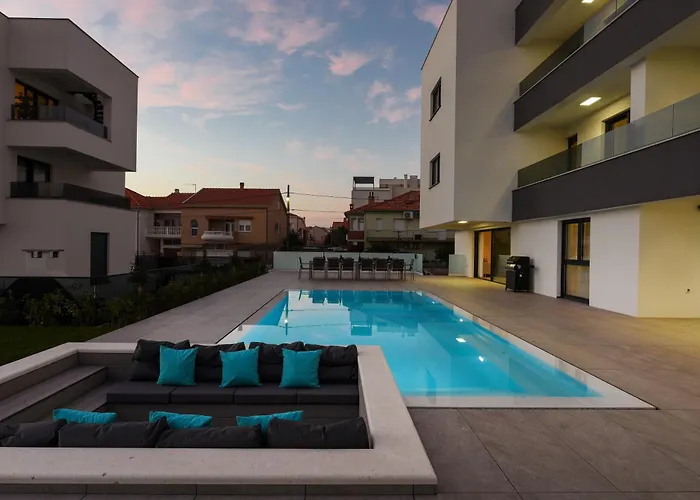 Fux Luxury Infinty-pool *